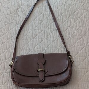 Vintage Dooney And Bourke Elegant Brown Leather Shoulder Bag